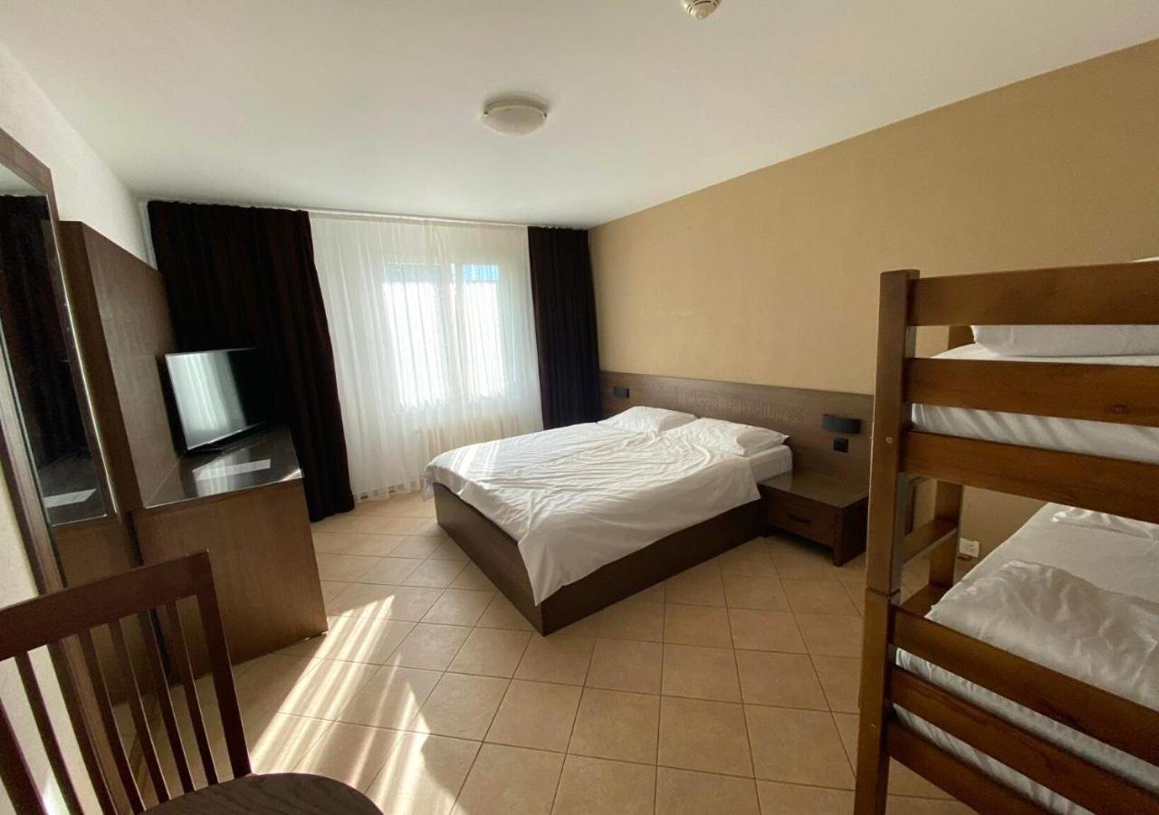 Motel Des Fleurs Servion Eksteriør bilde