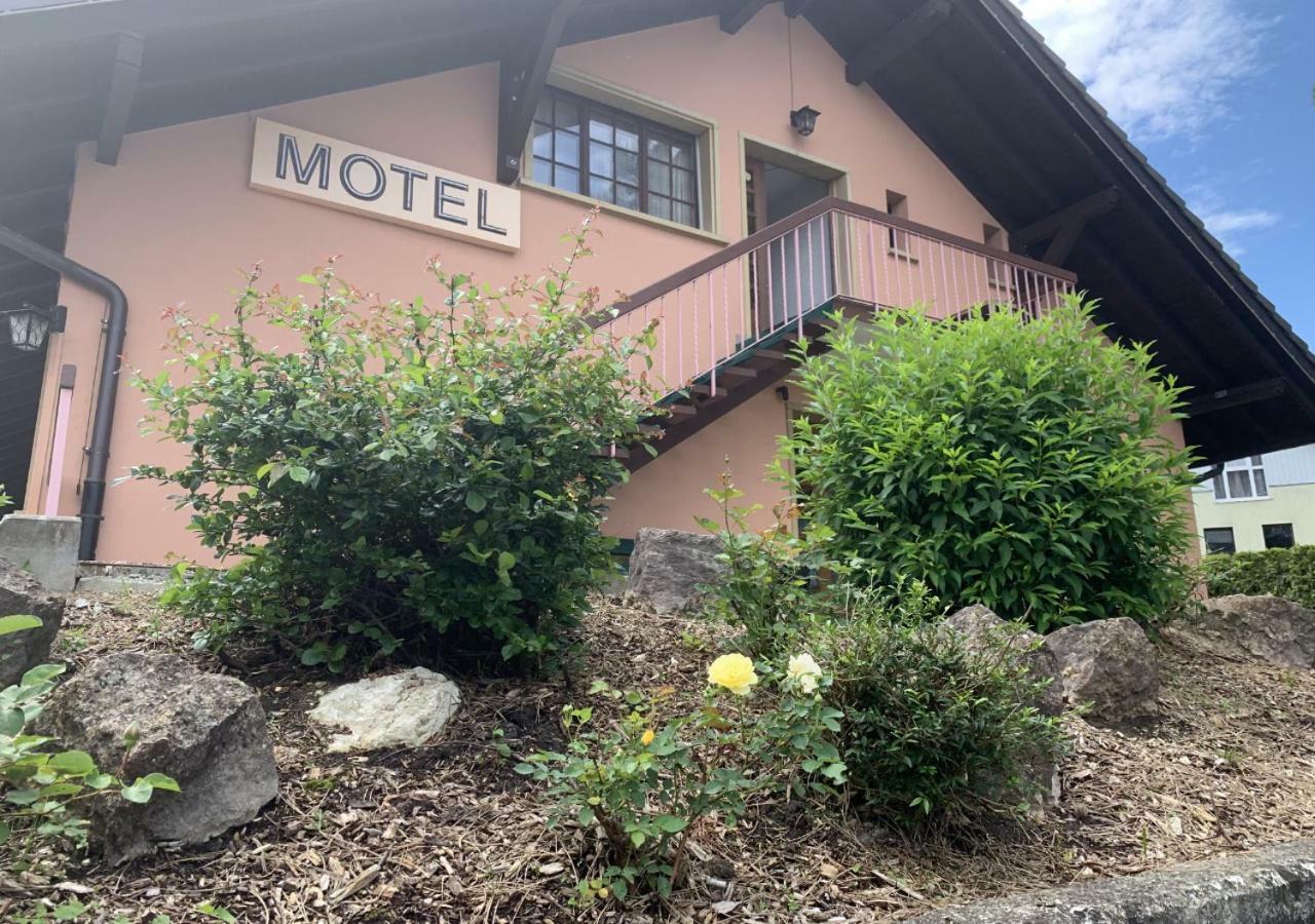 Motel Des Fleurs Servion Eksteriør bilde